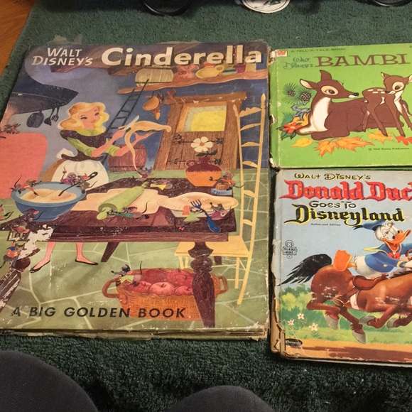 Antiquarian set of three Disney books - Picture 1 of 3
